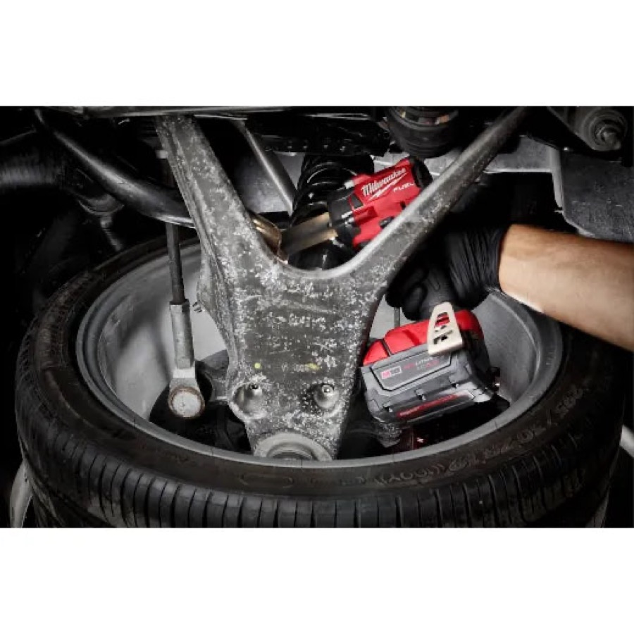 Llave de impacto 1/2" compacta M18 FUEL™ c/anillo de fricción (kit)