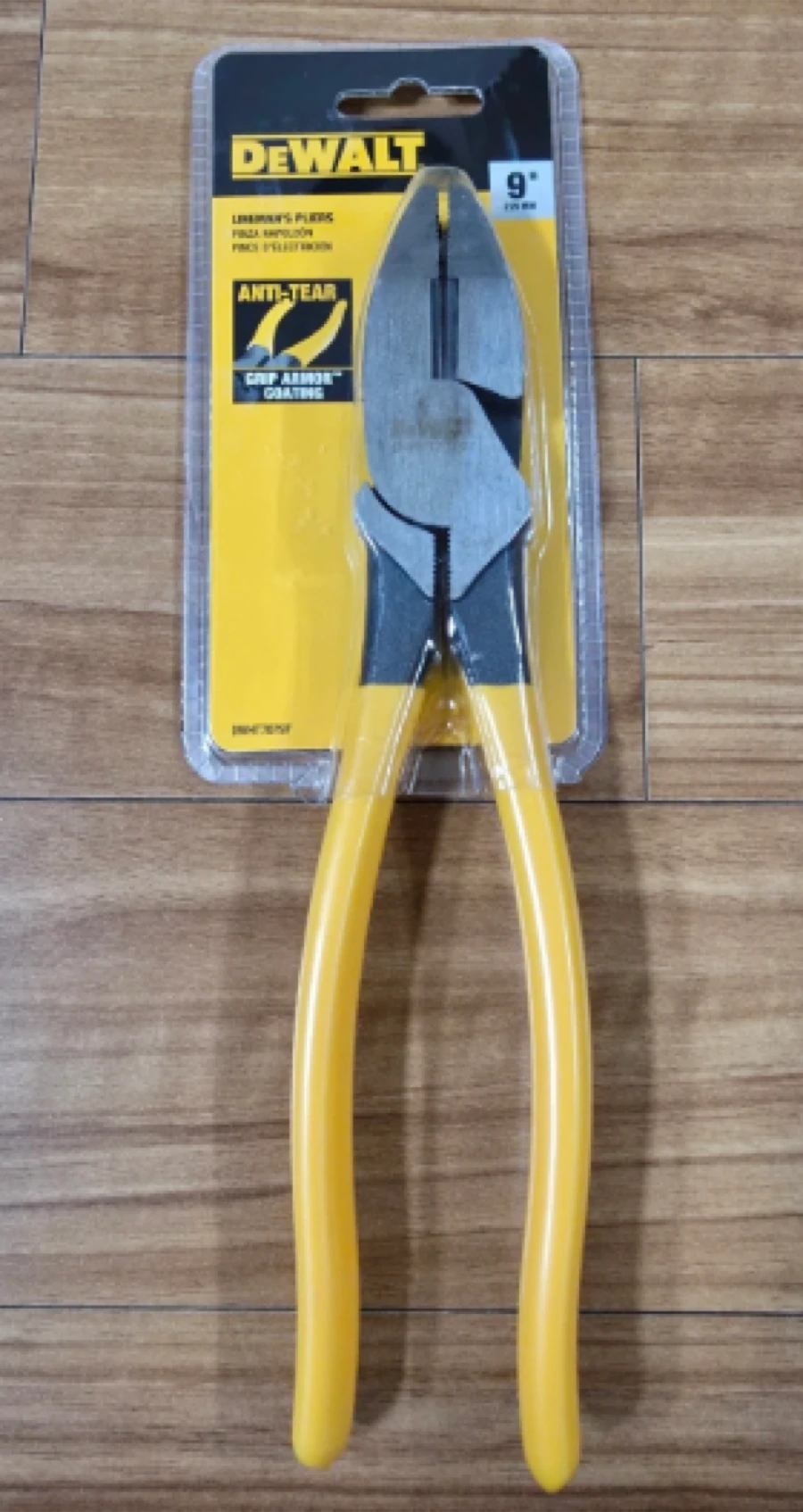 Dw pinza electricista 9in
